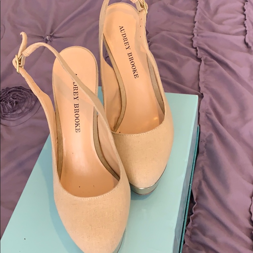 Audrey brook gold and tan high heels